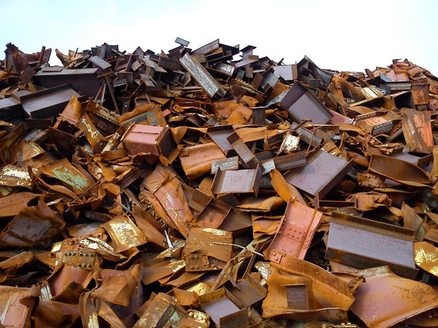 Откриха 10 тона метални отпадъци в циганската махала в Самоков
