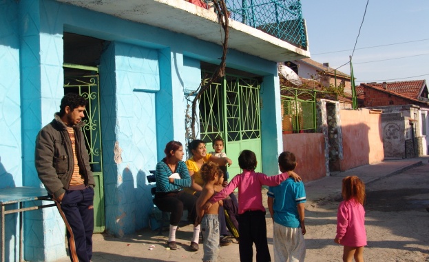 Спират детските надбавки на ромски семейства – не дават чаветата на предучилищна