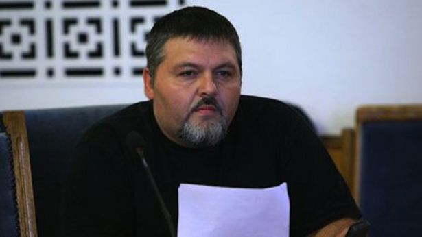 Независимият депутат Кирил Гумнеров: Ангел Семерджиев е подарил 200 000 000 лева на ЕРП-тата от зелената енергия