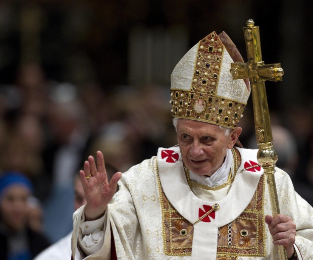 Оттеглянето на папа Бенедикт XVI провокира нови апокалиптични страхове