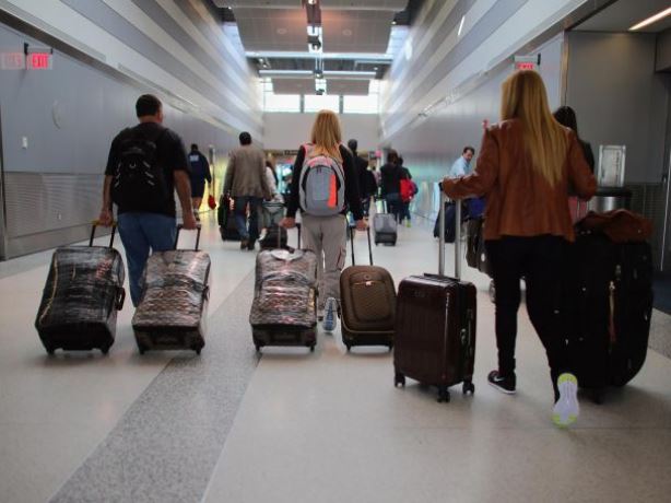 400 000 високообразовани млади българи си стягат куфарите да напуснат държавата