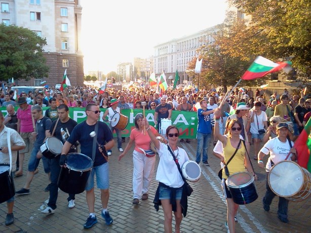 Ройтерс: Участниците в българските протести са дълбоко разочаровани от политическата класа