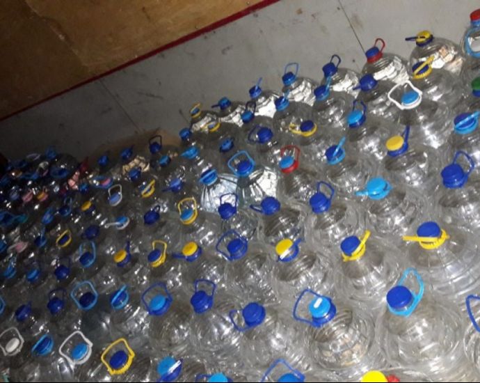 Иззеха 40 литра контрабанден алкохол от заведение в Доспей