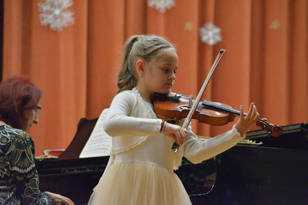 Диана Чаушева с първа награда от Конкурса за млади цигулари „Проф. Недялка Симеонова“