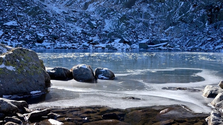 Лед скова Седемте рилски езера
