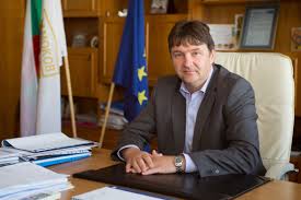 Самоковският кмет Владимир Георгиев уверява, че от 6 февруари хижа „Мусала“ е забранена за ползване. Месец по-късно туристи сигнализират, че хижата работи?