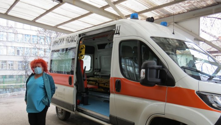 С нова линейка и ново оборудване посреща Новата година Центърът за спешна помощ – Самоков
