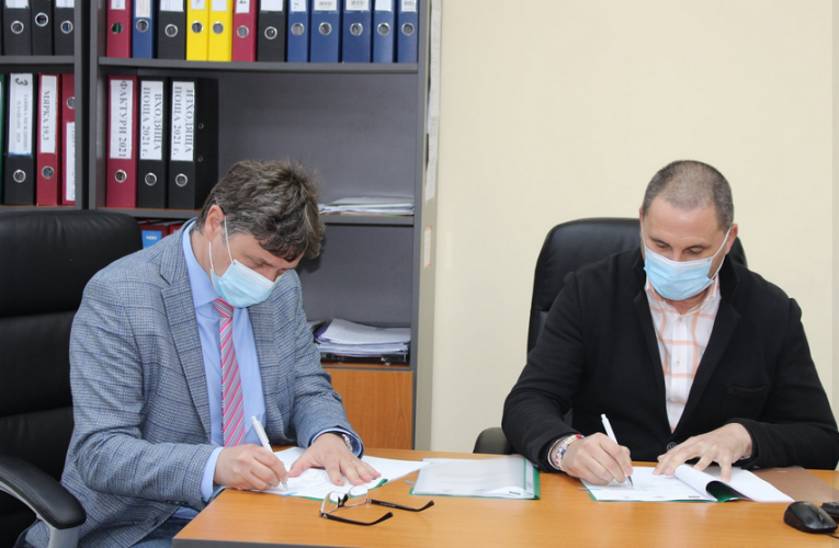 Договор за над 200 хил. лв. подписа кметът Владимир Георгиев със Сотир Немов за обучение на работниците му