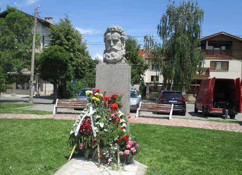 Самоковци отдадоха почит към подвига на Христо Ботев и към загиналите за свободата на България