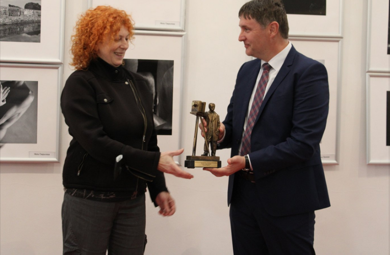 Нели Гаврилова бе удостоена с Националната награда за фотографско изкуство „Анастас Карастоянов”-2021