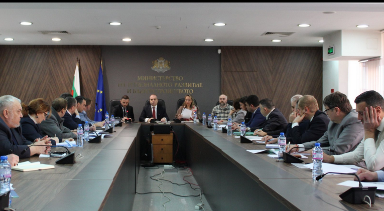 Министър Караджов проведе среща с кметове по въпроси на регионалното развитие