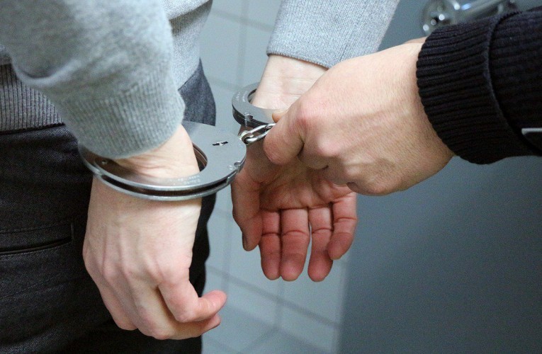 Закопчаха 19-годишен от Самоков при взломна кражба от ресторант в града
