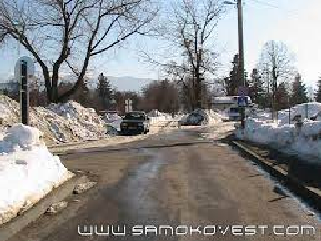 Придвижването в Самоков при зимни условия е осигурено. Възстановено е електрозахранването в селата от Общината