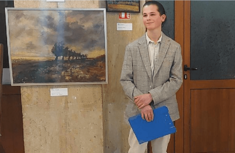 Младият самоковски творец Георги Игнев представя художниците Асен Кабрански и Коста Стамов с картини от личната си колекция